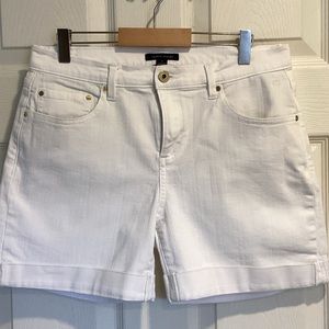 Tommy Hilfiger White Denim Stretch Cuffed 5” Shorts, Size 4